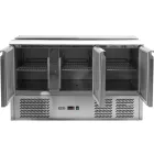 YATO YG-05290 Háromajtós rozsdamentes hűtőasztal rozsdamentes fedéllel 700-as széria 368L 1365x700x876mm